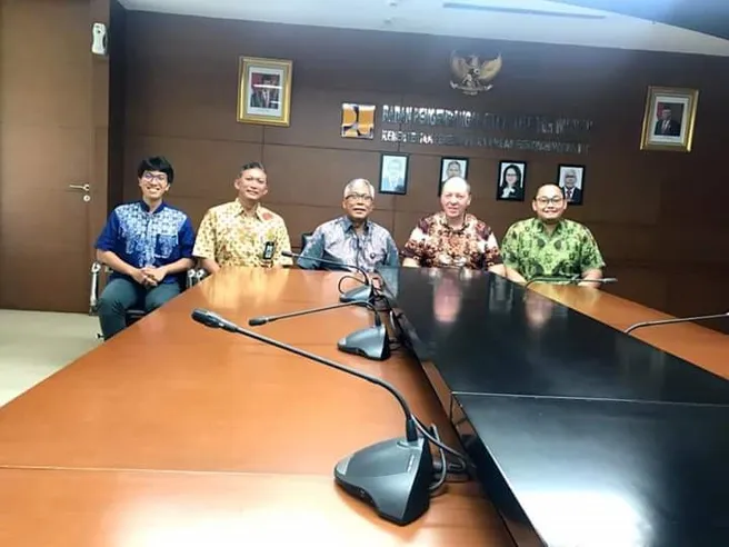 Meeting at BPIW – Jakarta (Batik day!) Meeting at BPIW – Jakarta (Batik day!)