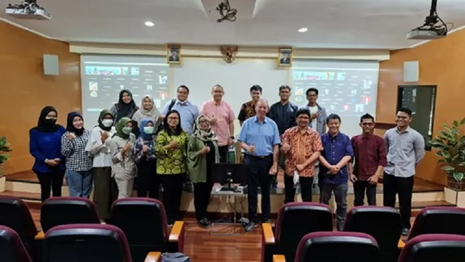 Hybrid seminar at UNDIP Hybrid seminar at UNDIP