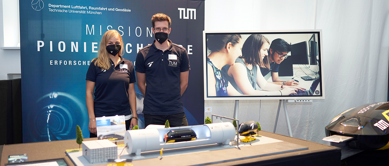 Bild: TUM Hyperloop Hyperloop Messestand